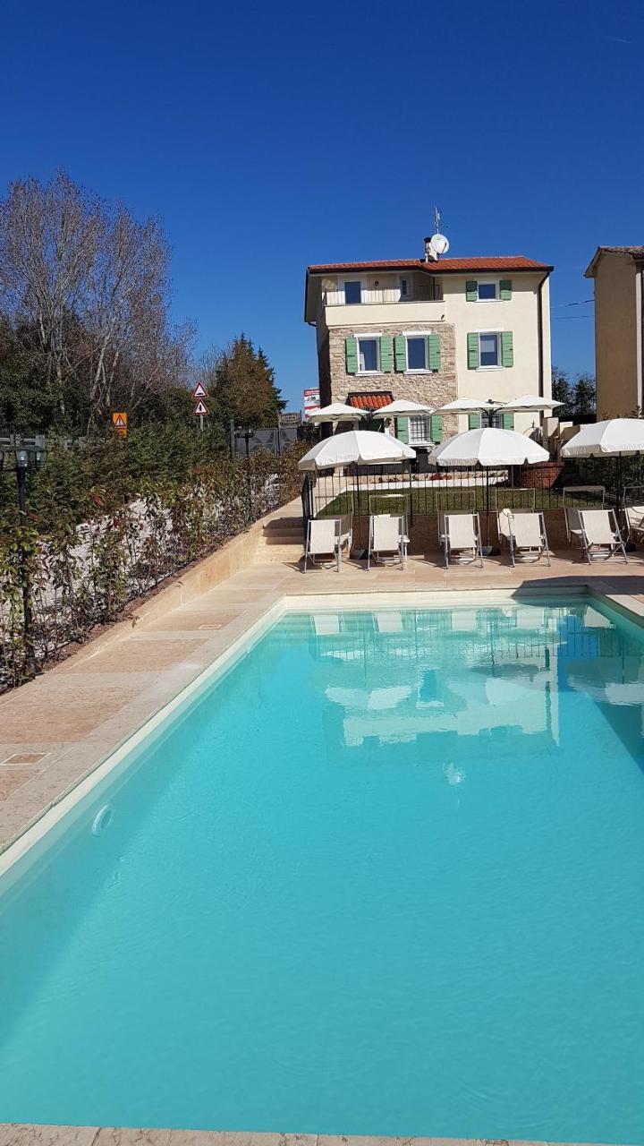 Bed and Breakfast Gardaworld Lazise Esterno foto