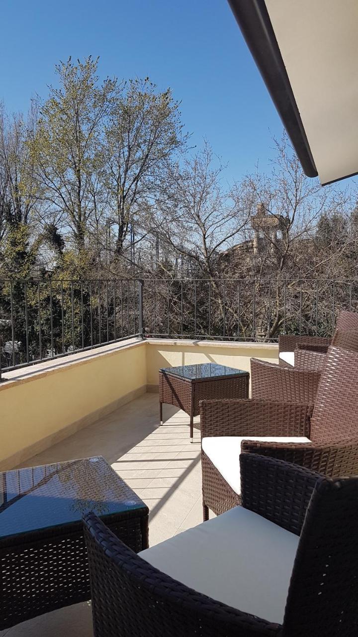 Bed and Breakfast Gardaworld Lazise Esterno foto