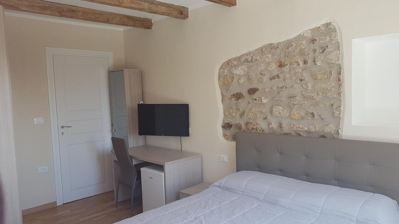 Bed and Breakfast Gardaworld Lazise Esterno foto