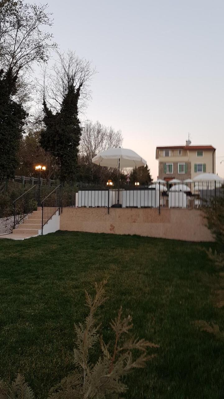 Bed and Breakfast Gardaworld Lazise Esterno foto