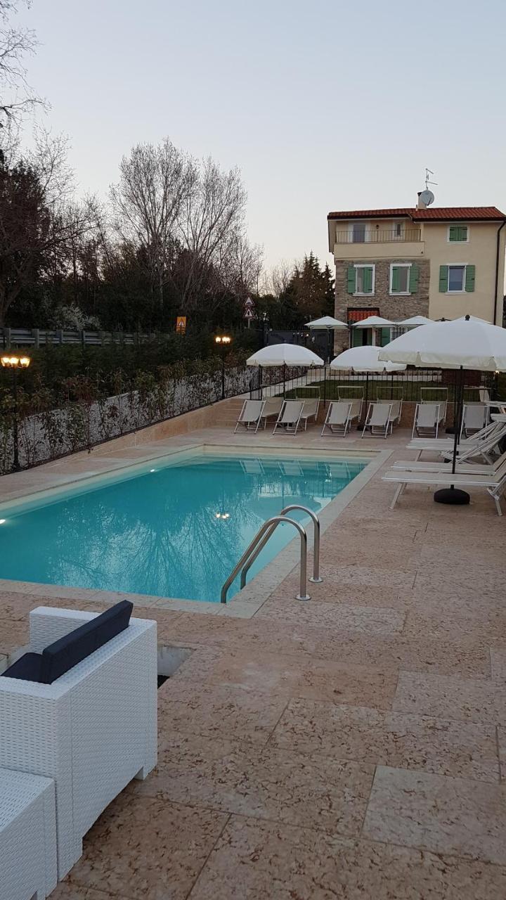 Bed and Breakfast Gardaworld Lazise Esterno foto