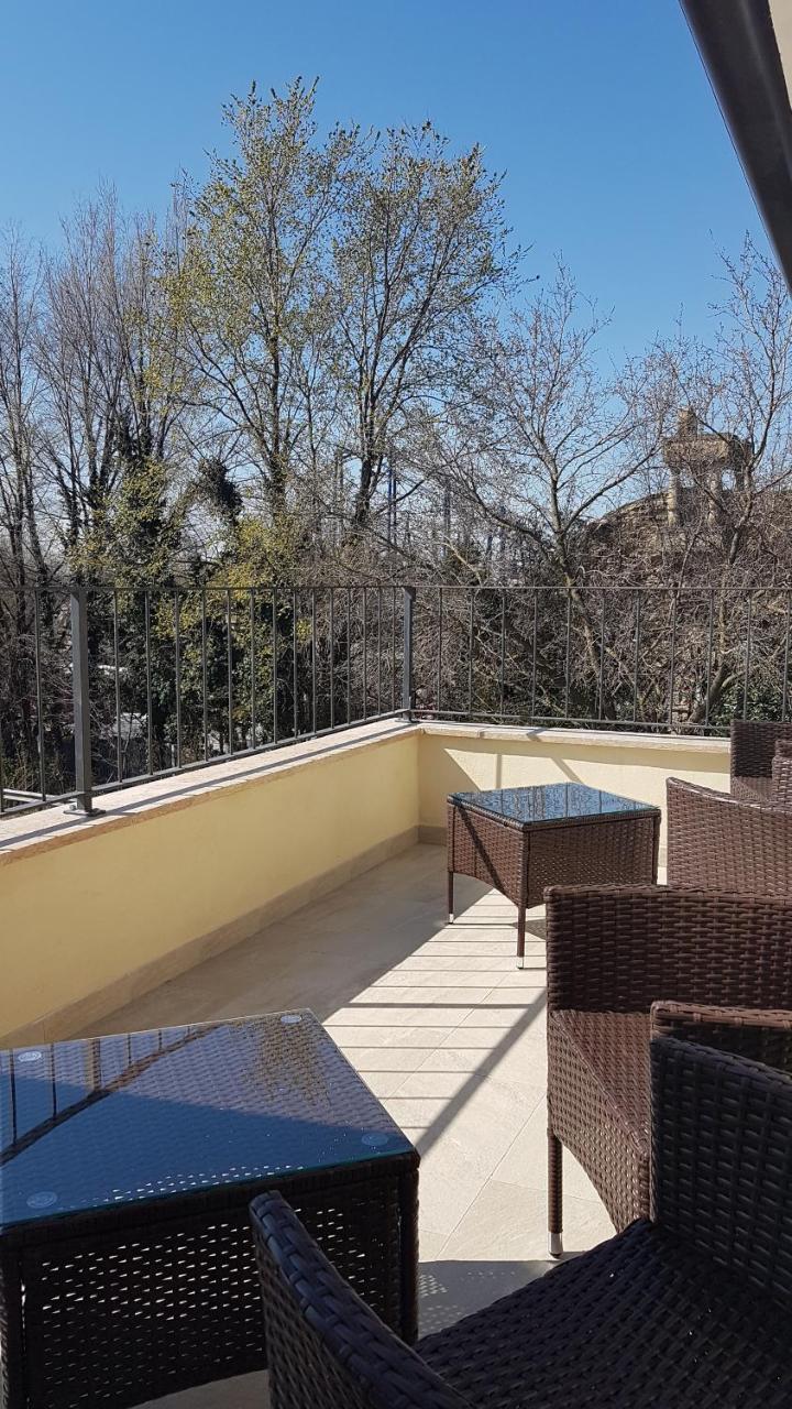 Bed and Breakfast Gardaworld Lazise Esterno foto